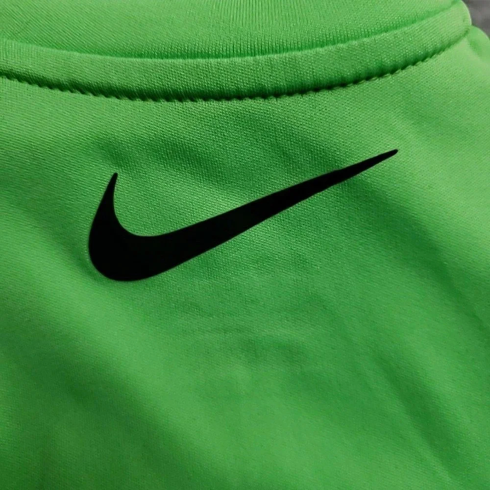 Nike Rash Guard Youth XL Green Strike Dri-FIT 3/4 Sleeve Swim Shirt Logo